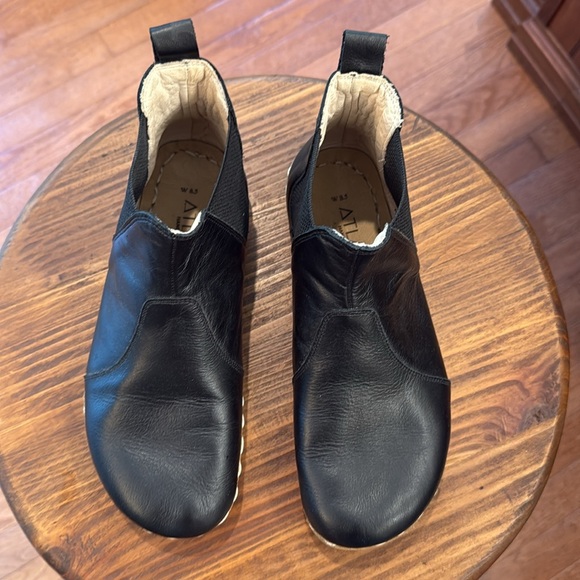 Atlantis barefoot minimalist Chelsea Boots New size 8.5 leather made in Europe - Picture 2 of 9